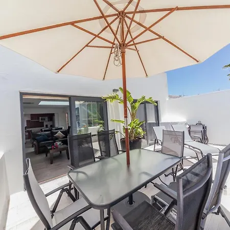 Volcanes Luxury Views * Puerto del Carmen (Lanzarote)